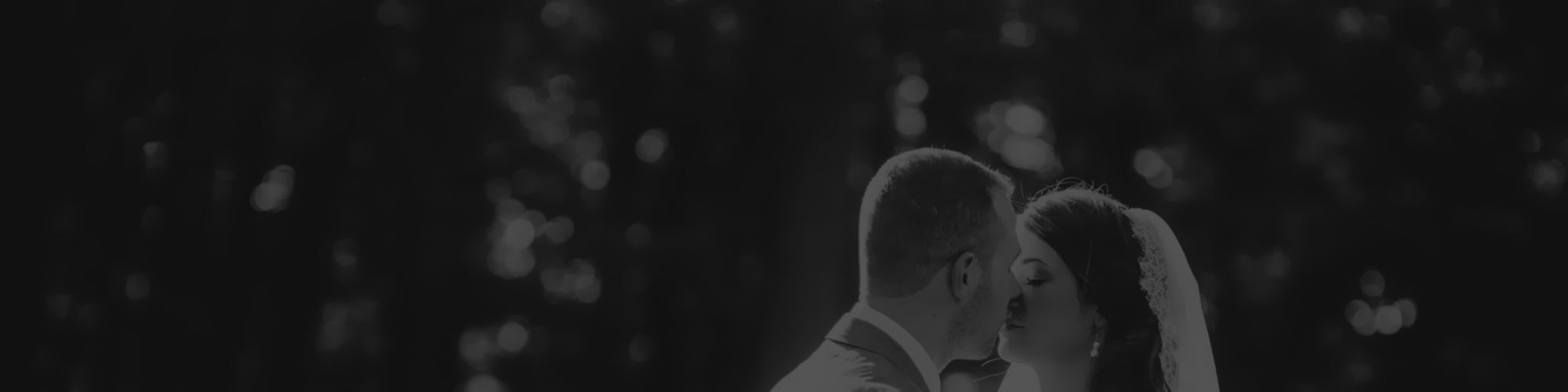 Dugunbahcesi.com'dan teklif alan çiftler pek çok markadan indirim kazanıyor.